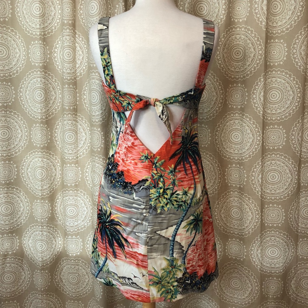 *Vintage* Open Back Dress 🌺